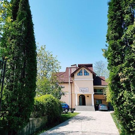 Hotel Pensiunea Ambiance Piatra Neamţ Exterior foto